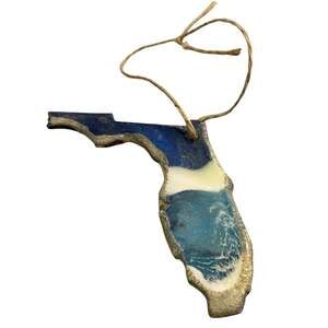 NWT Handmade Florida Souvenir Christmas Ornament Beach Themed Resin Art Vacation